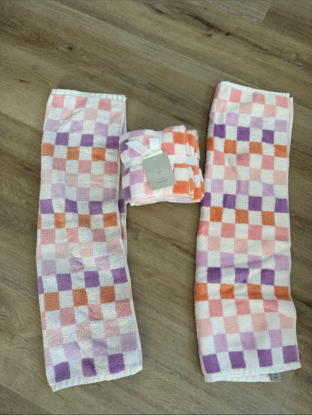 Joie Checkerboard Hand Towels and washcloths- White, Pink, Purple & Orange